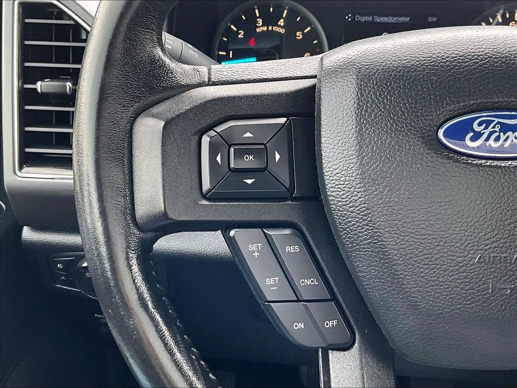 Used 2018 Black Ford XLT image 20