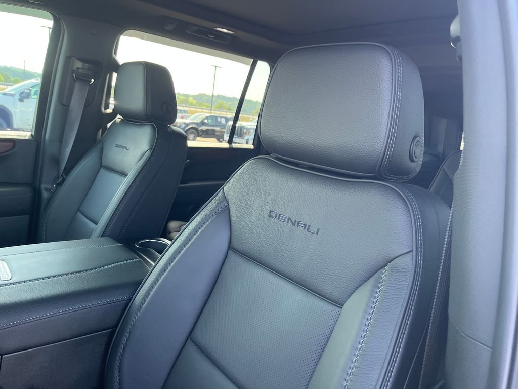 Used 2025 Silver GMC Denali image 11