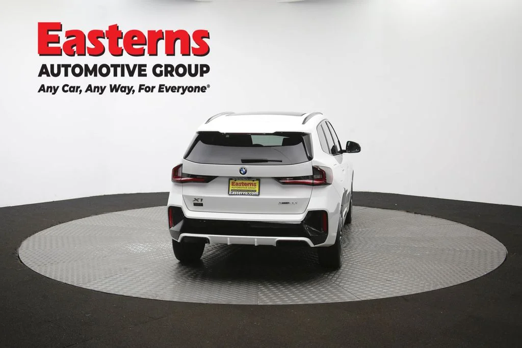 Used 2023 White BMW xDrive28i image 38