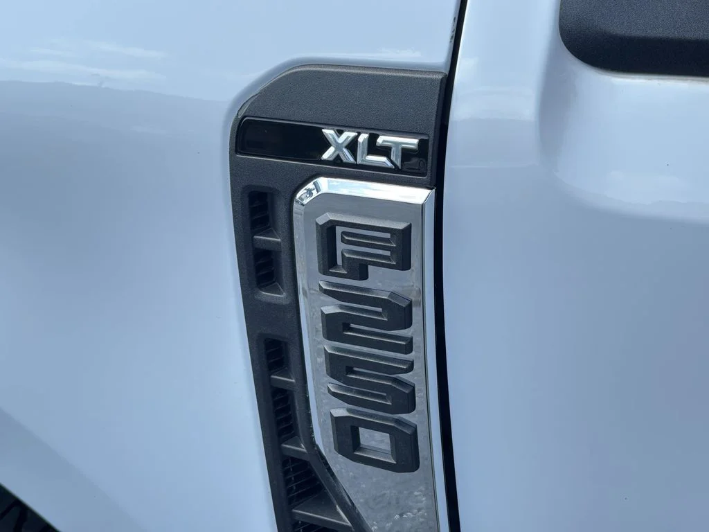 Used 2024 White Ford XLT image 12