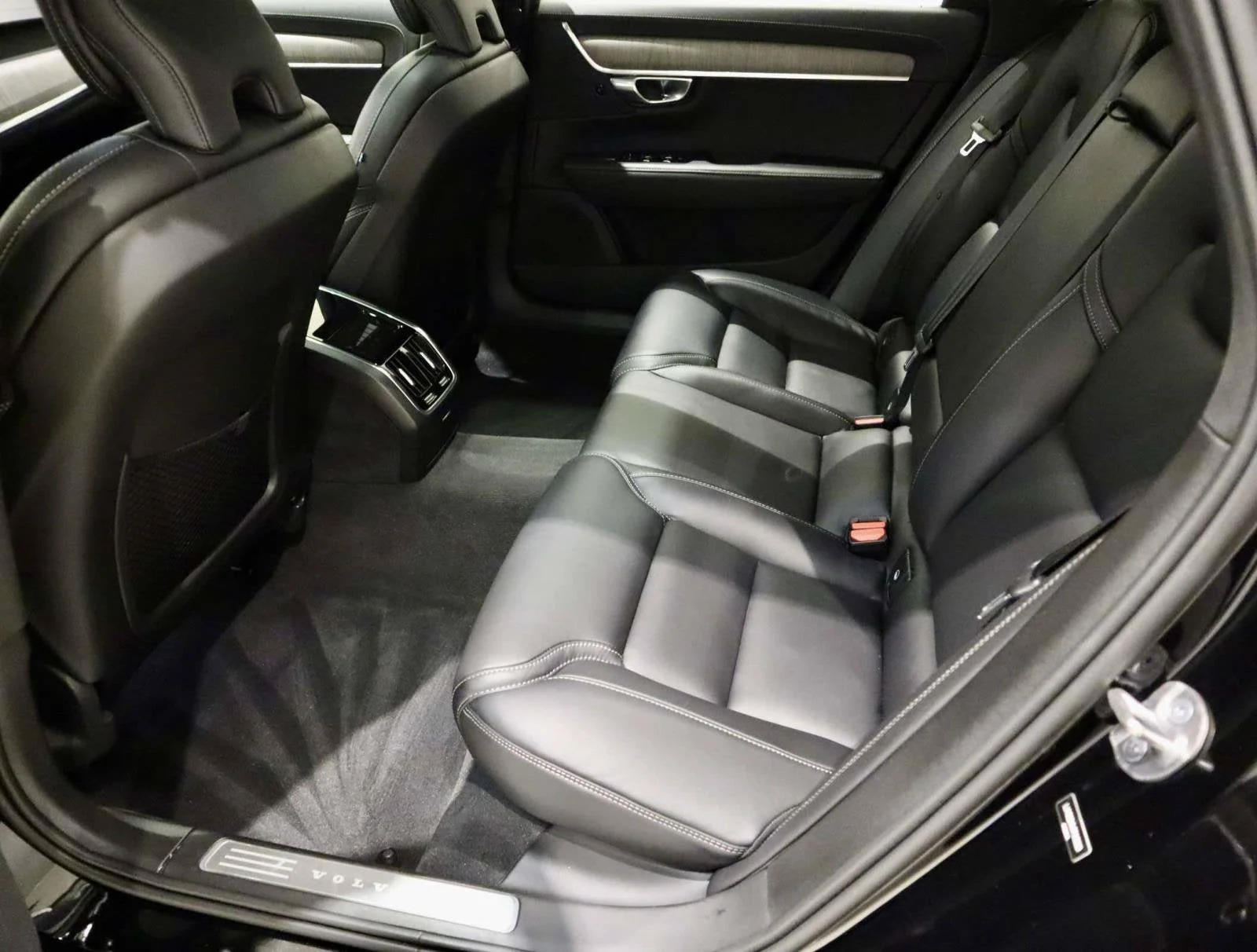 Used 2023 Black Stone Volvo Ultimate image 20