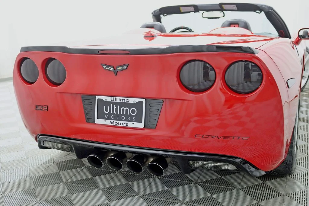 Used 2005 Red Chevrolet Base image 12