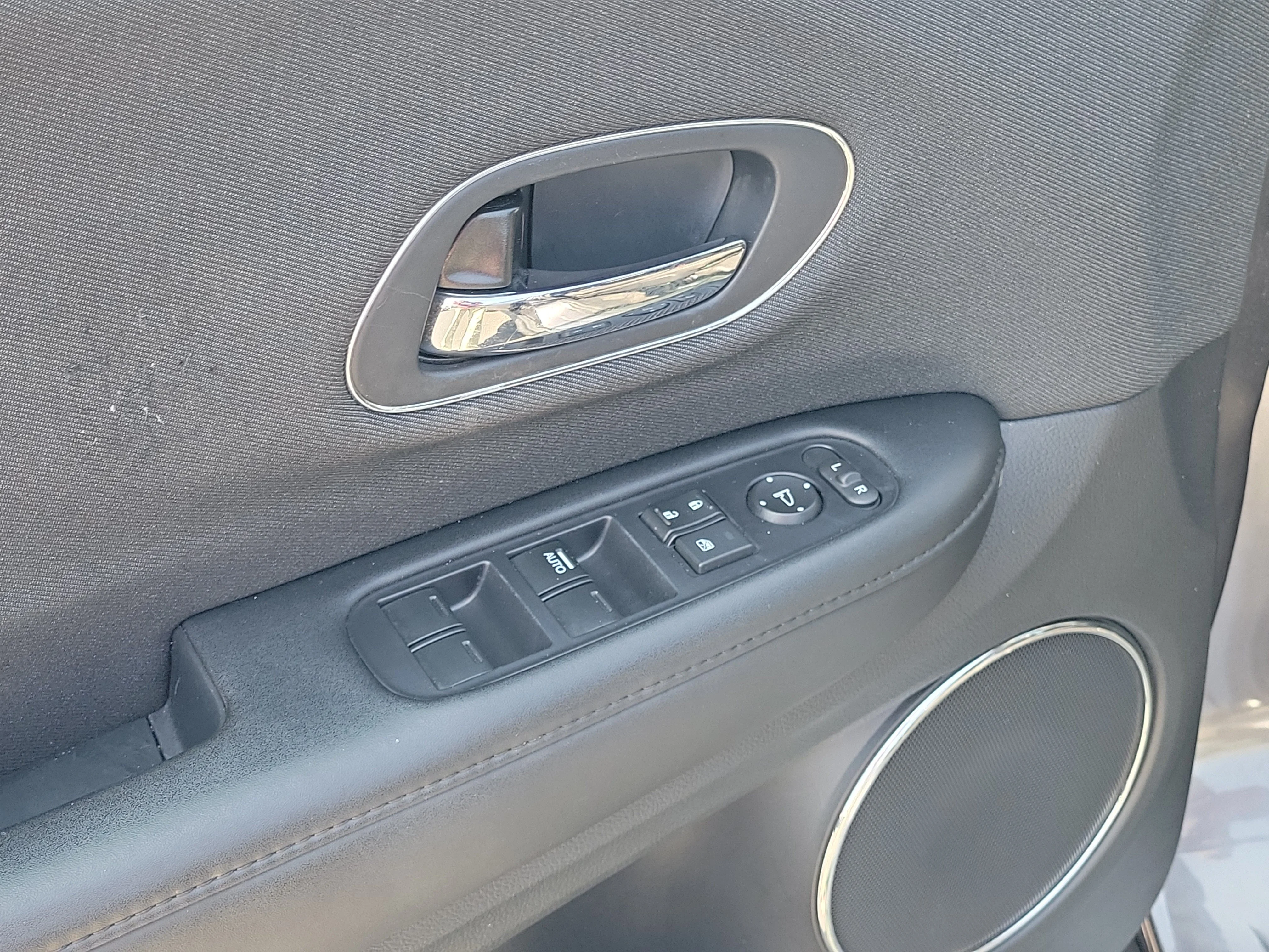 Used 2022 Gray Honda EX image 17