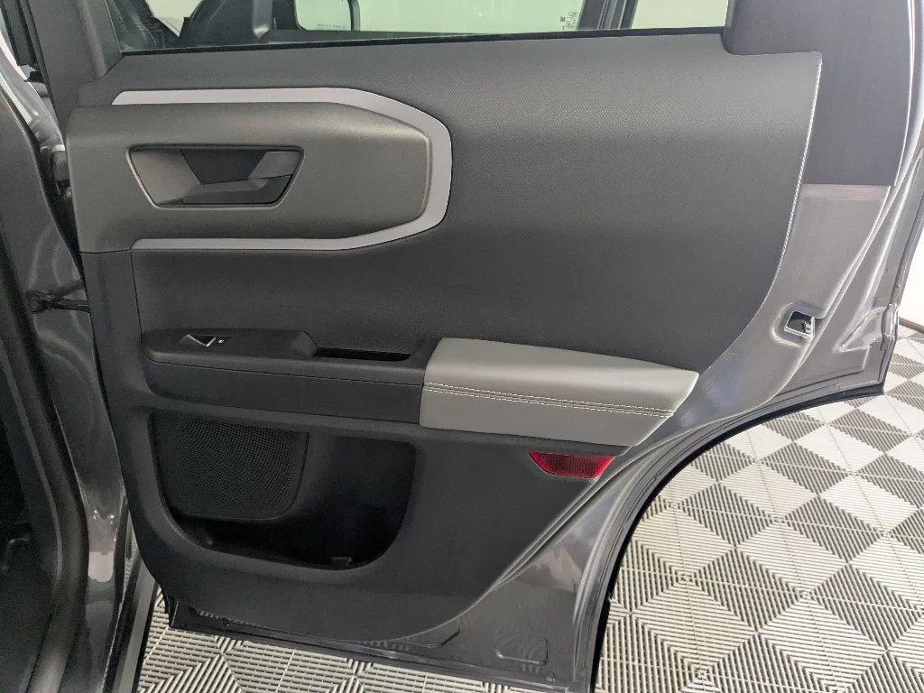 Used 2025 Gray Ford Badlands image 22