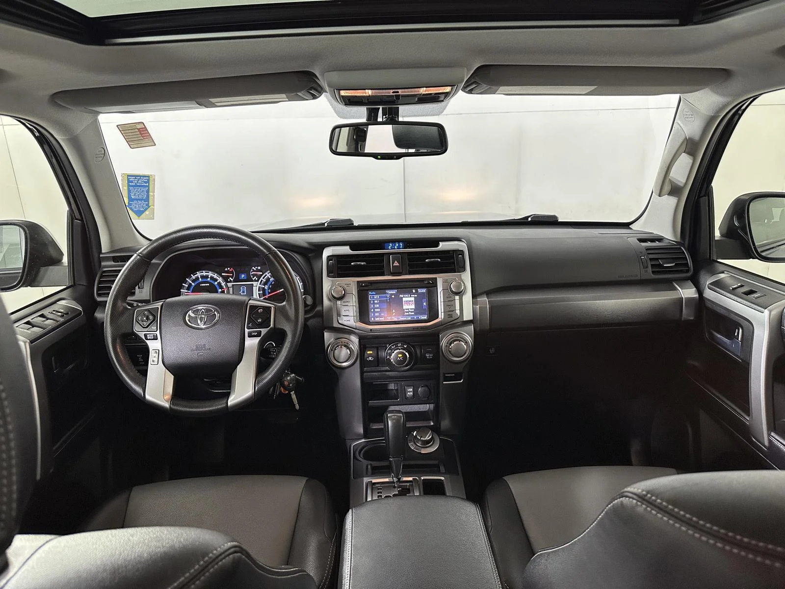 Used 2018 Midnight Black Metallic Toyota SR5 Premium image 2