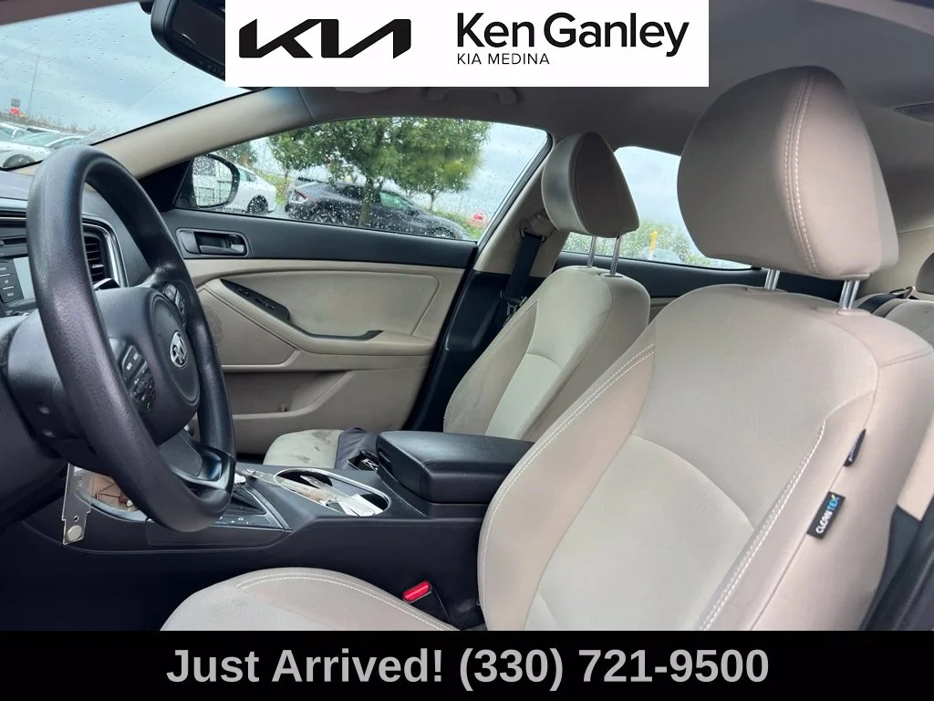 Used 2014 Silver Kia LX image 11