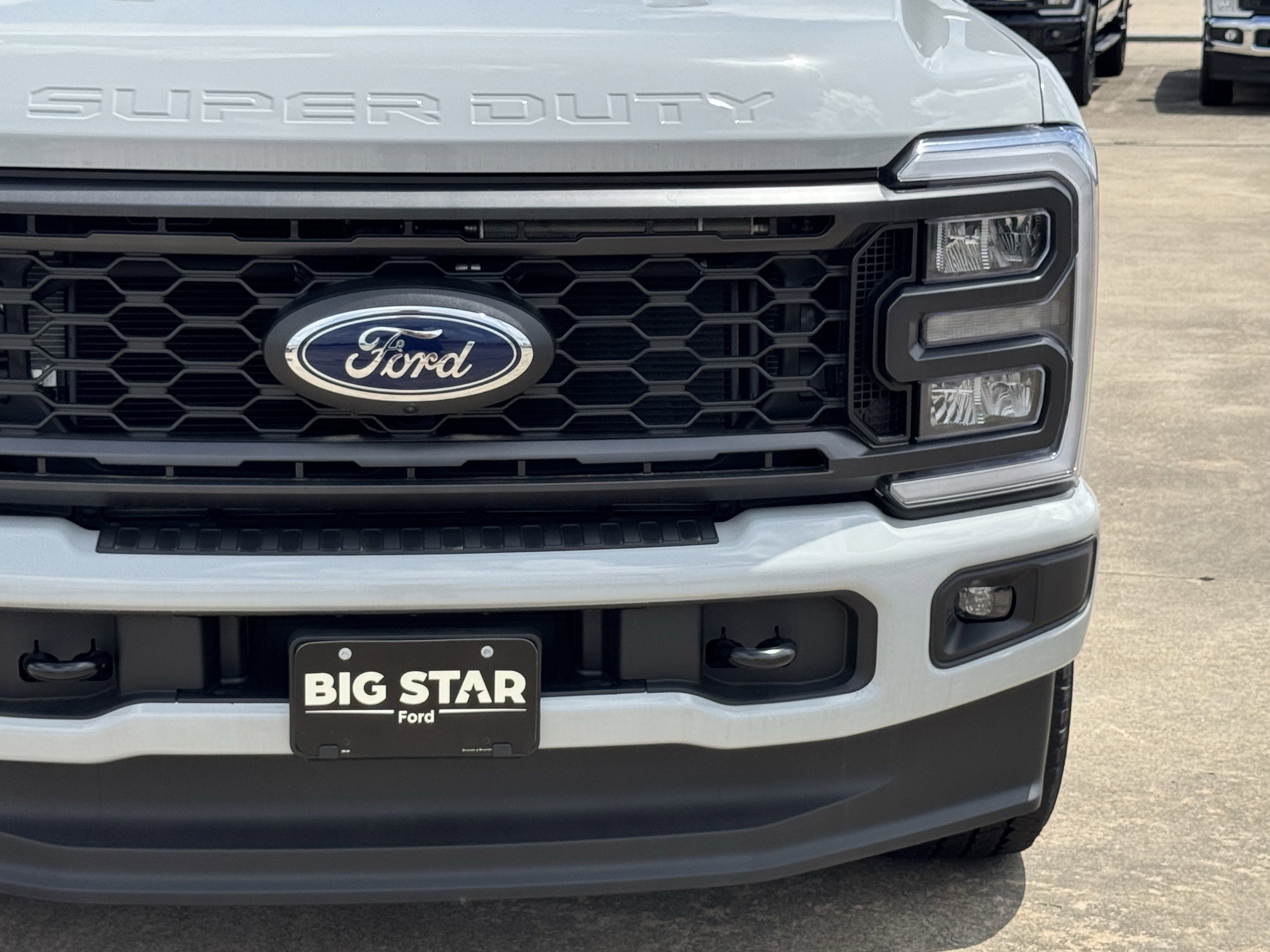 New 2026 Avalanche Ford XL image 4