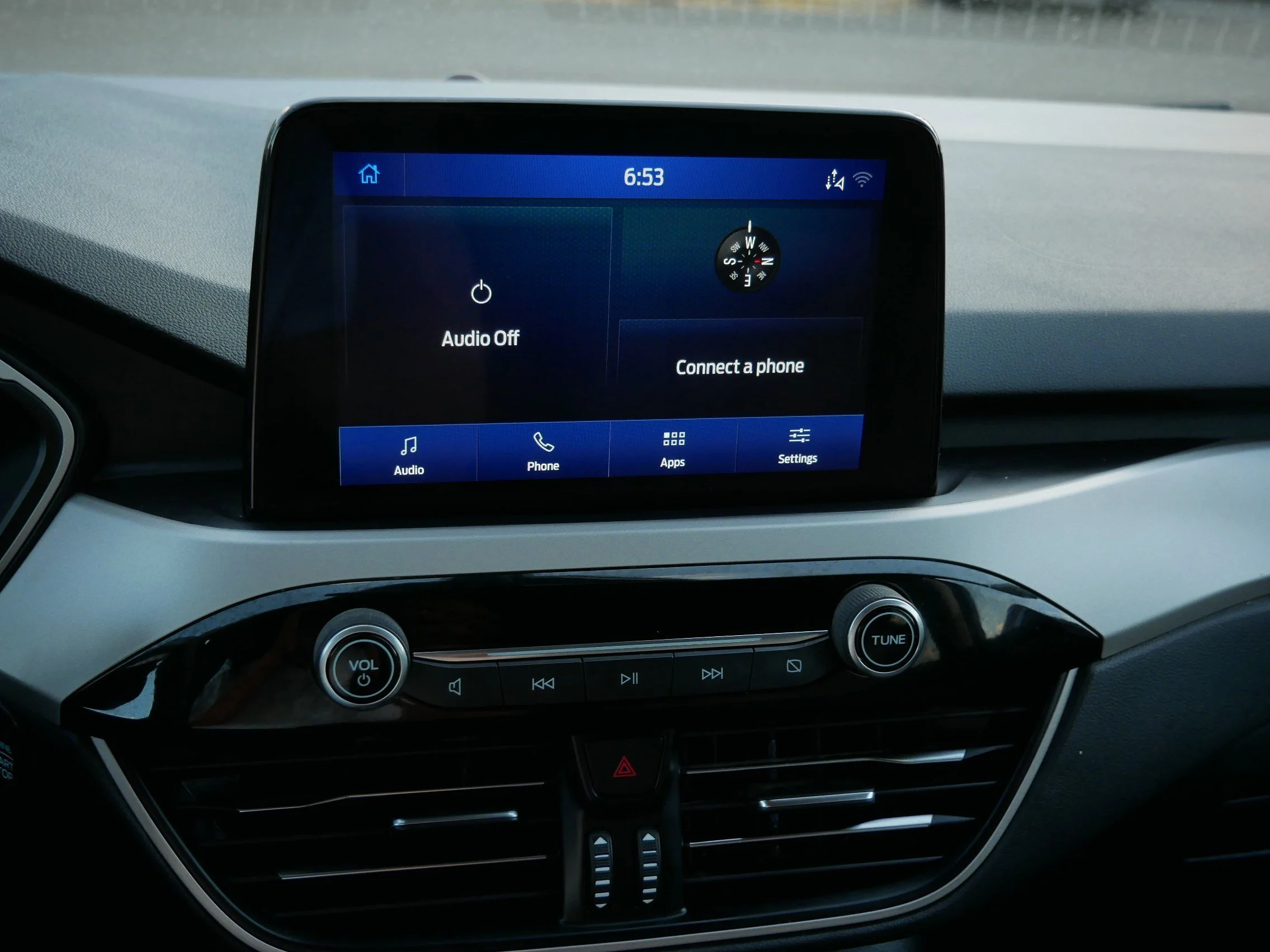 Used 2021 Bronze Fire Ford SE image 22