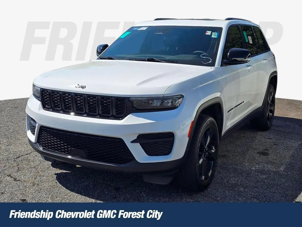 2023 Jeep Grand Cherokee Altitude X 4x4's photo