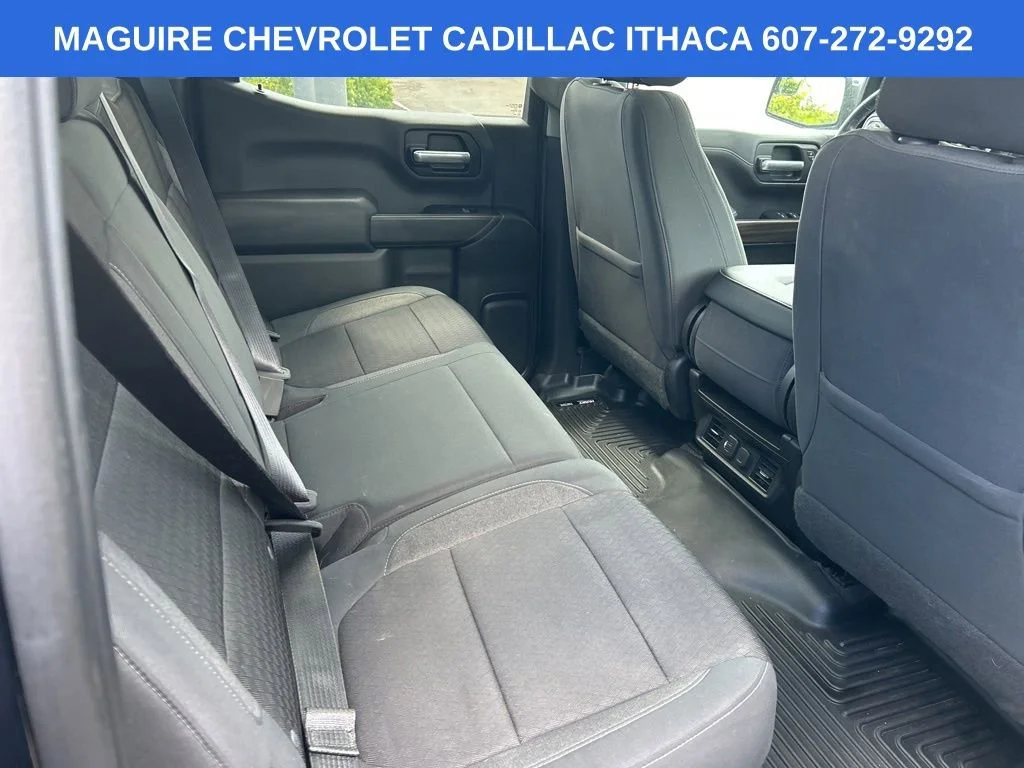 Used 2019 BLACK Chevrolet LT image 9