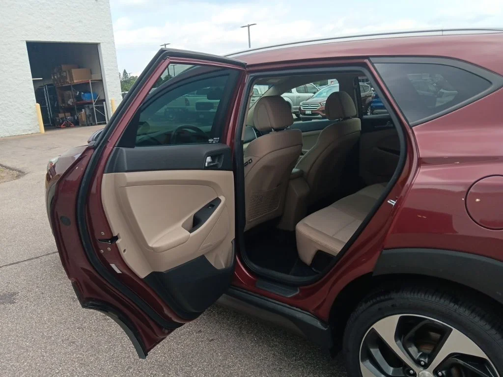 Used 2016 Ruby Wine Hyundai Sport image 30