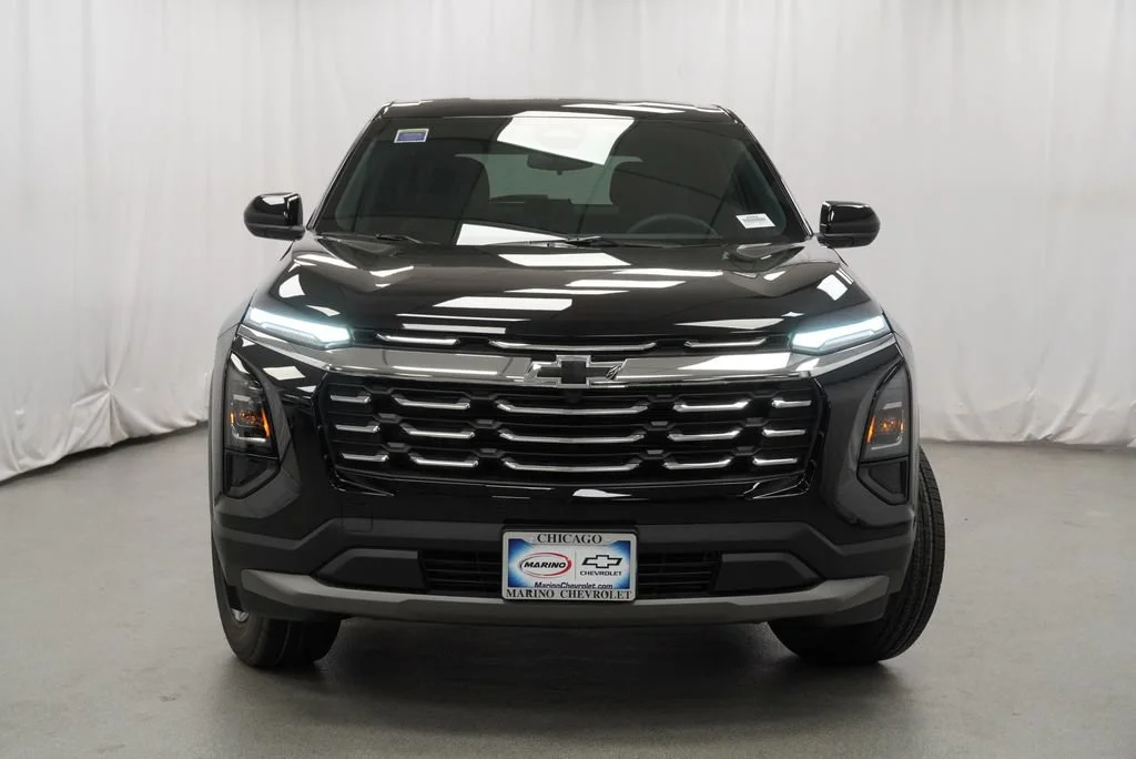 New 2027 Mosaic Black Metallic Chevrolet LT image 13