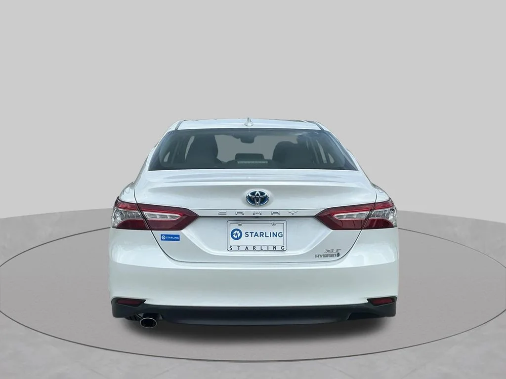 Used 2020 Beige Toyota XLE image 9