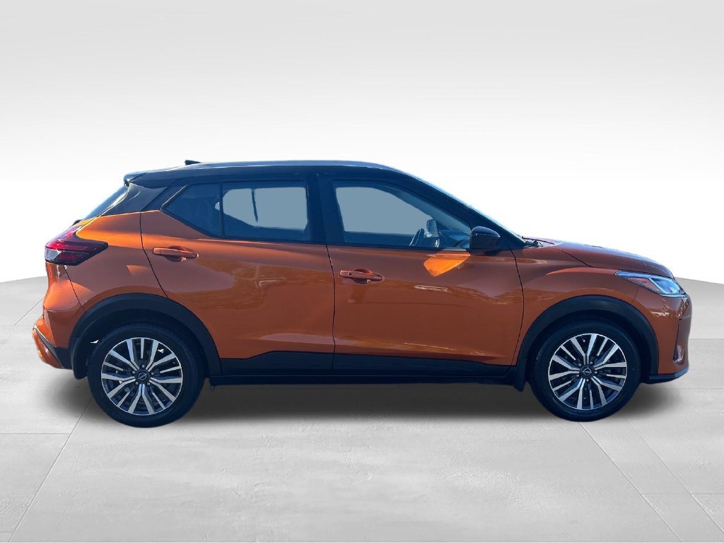 Used 2023 Orange Nissan SV image 6