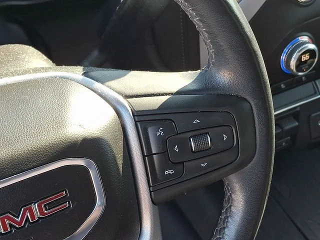 Used 2022 Blue GMC SLE image 21