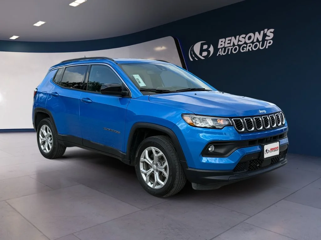 Used 2024 Blue Jeep Latitude image 7