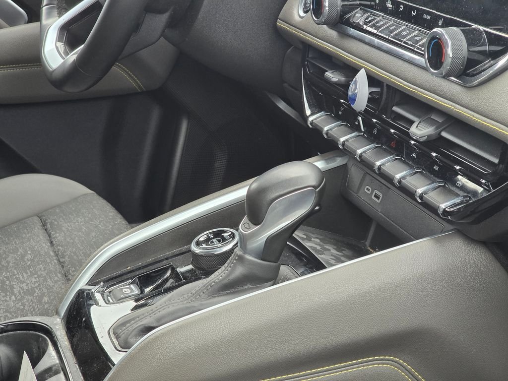Used 2024 White Chevrolet ZR2 image 15