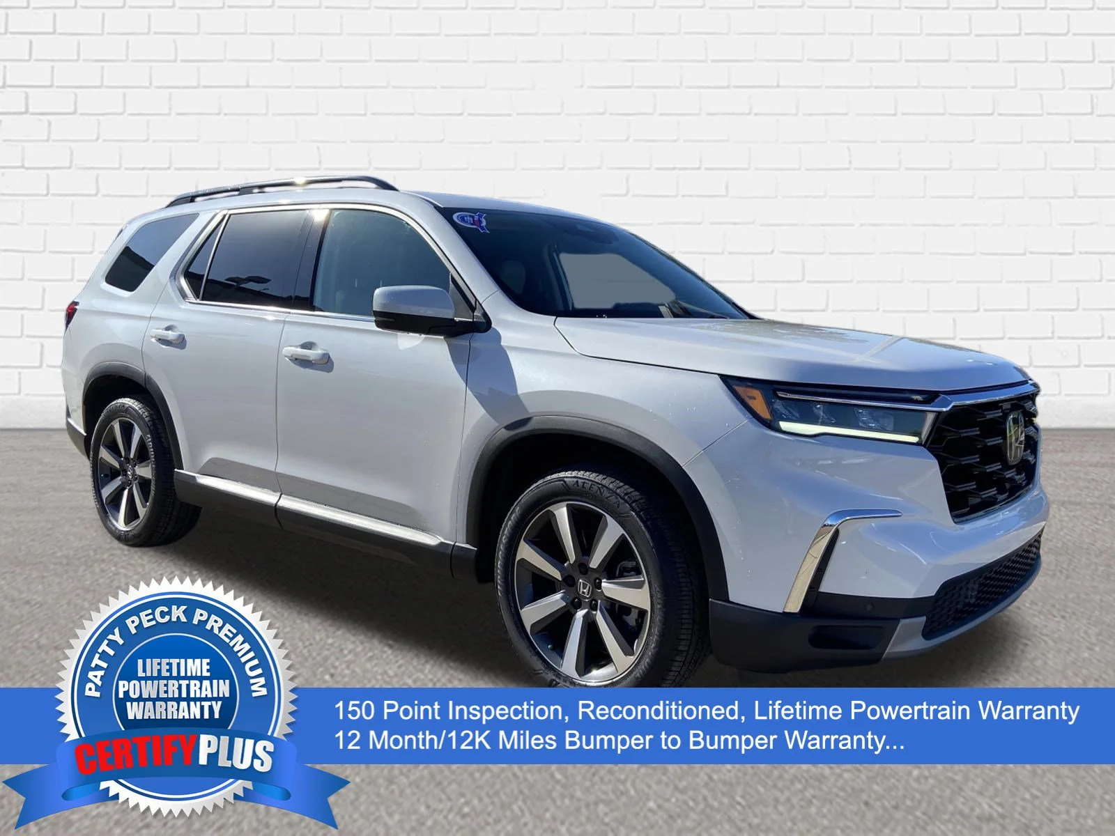 2023 Honda Pilot Touring 2WD's photo