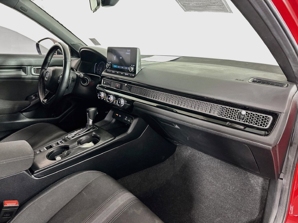Used 2024  Honda Sport image 27
