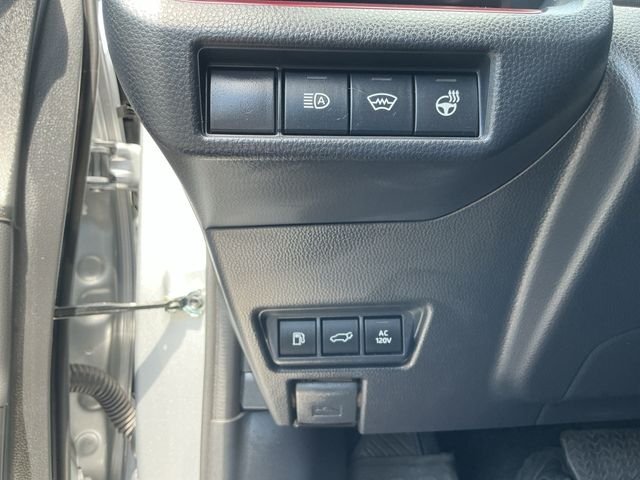 Used 2024  Toyota XSE Premium image 26