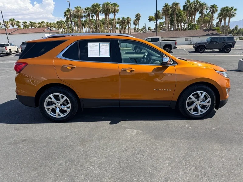 Used 2018 Chevrolet Equinox Premier with VIN 2GNAXMEV2J6352475 for sale in Pahrump, NV