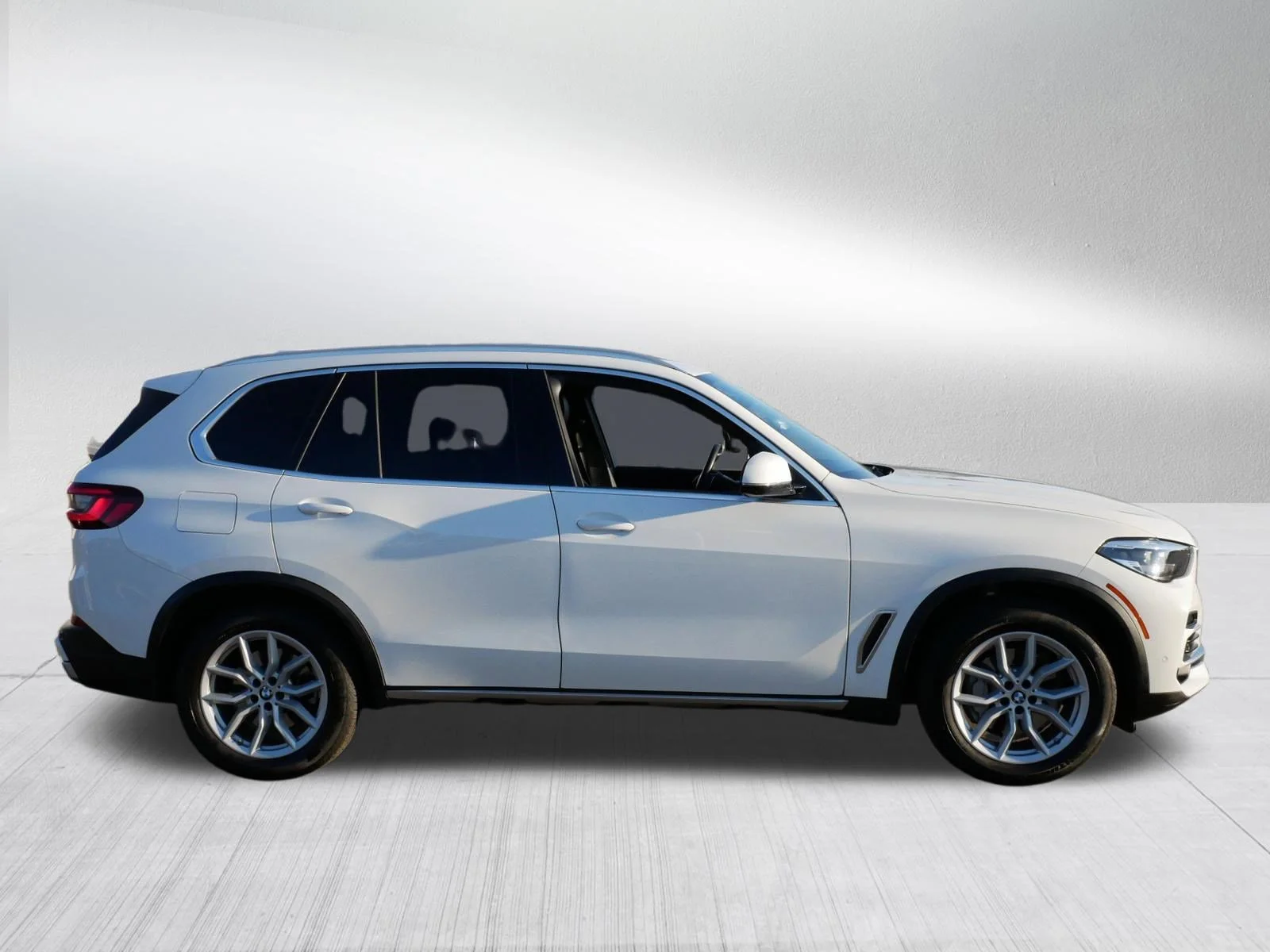 Used 2023 Alpine White BMW xDrive40i image 8