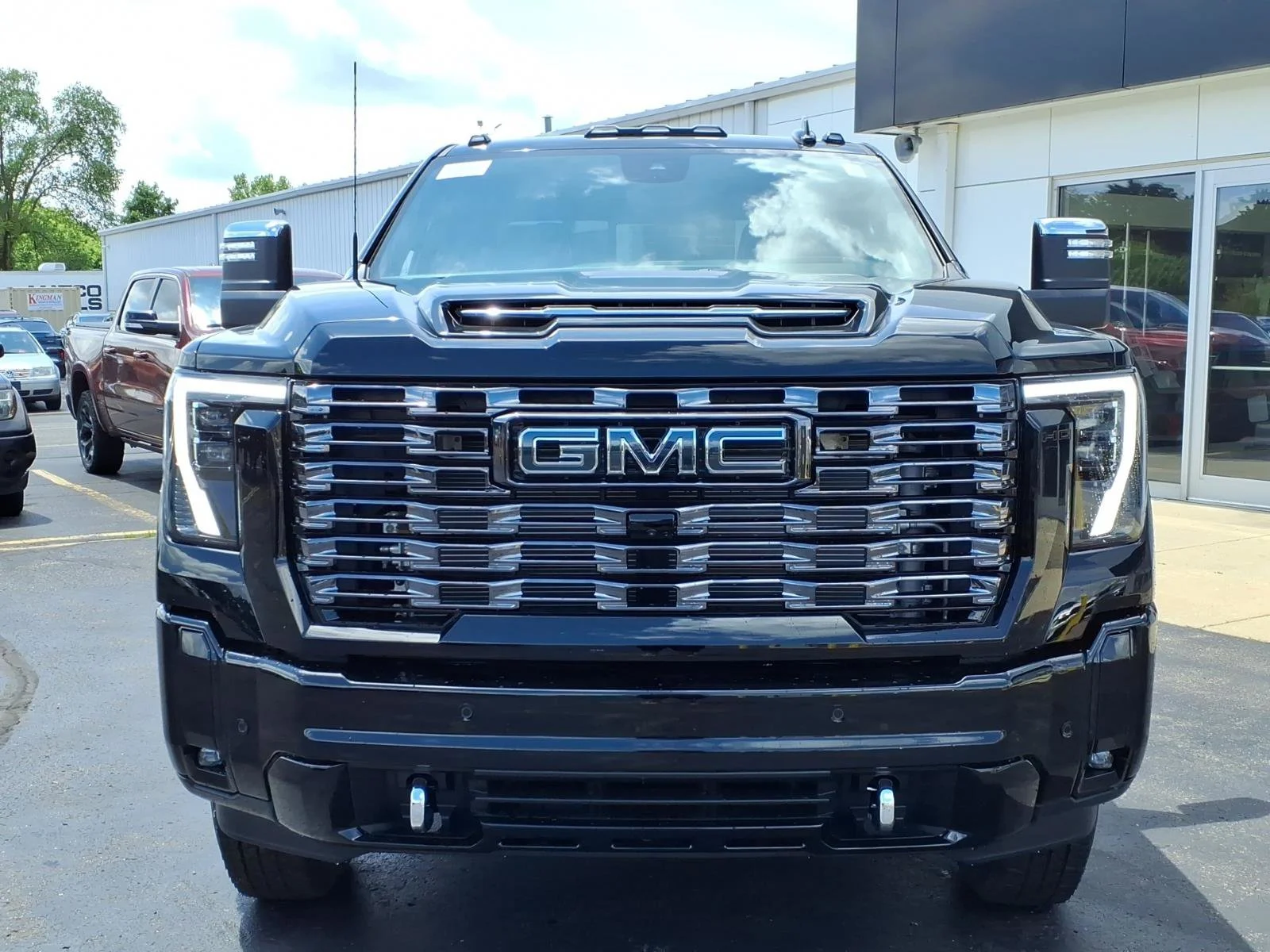 2026 GMC Sierra 3500HD Denali Ultimate - Photo 2