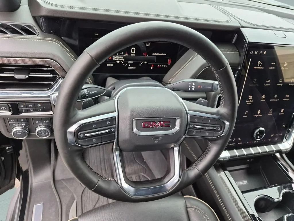 Certified Used 2025 Onyx Black GMC Elevation image 10
