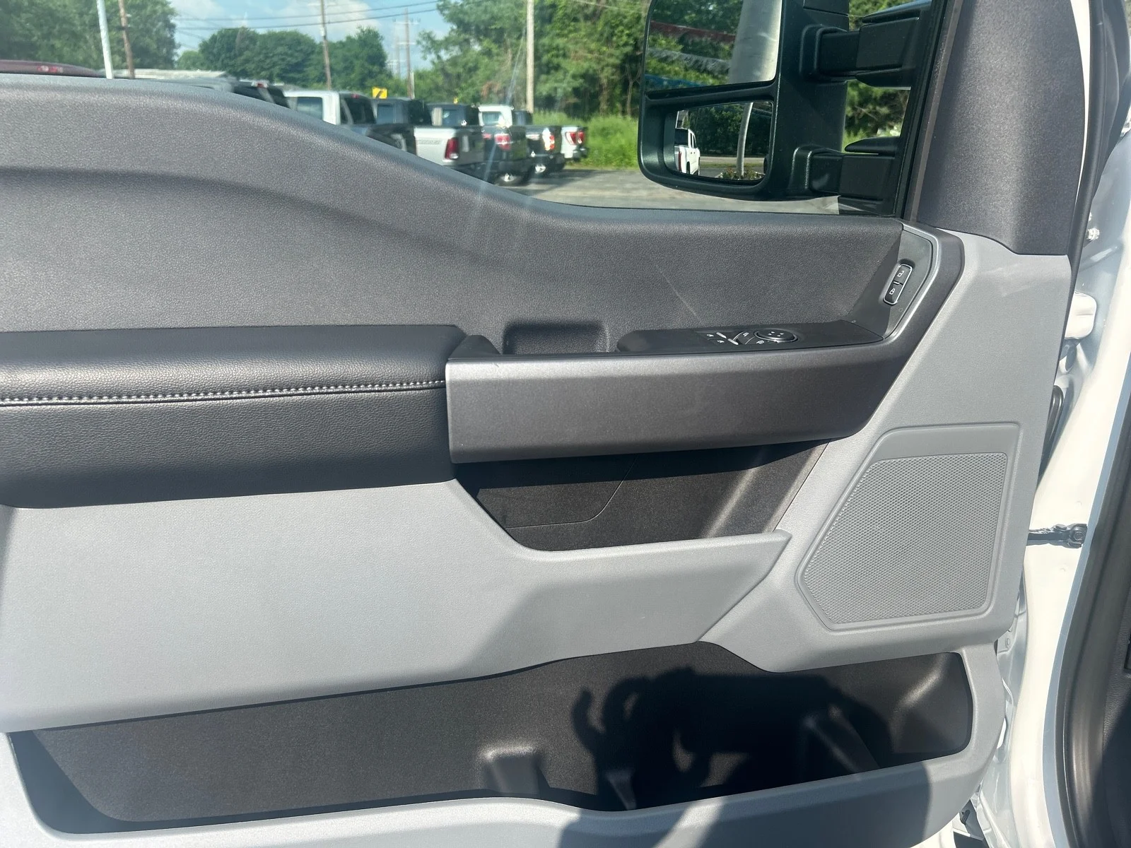 2025 Ford F-350 Super Duty XL - Photo 10