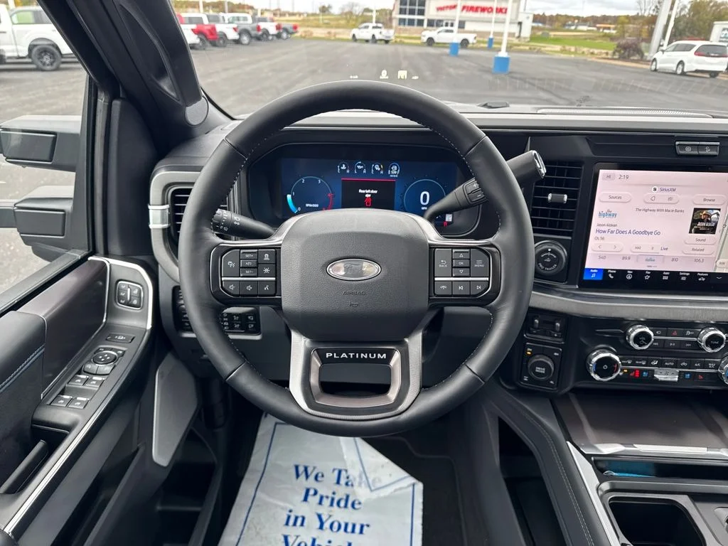 2026 Ford F-350 Super Duty Platinum - Photo 13