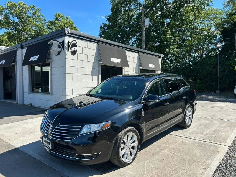 2018 Lincoln MKT 3.7 Base/Premiere's photo