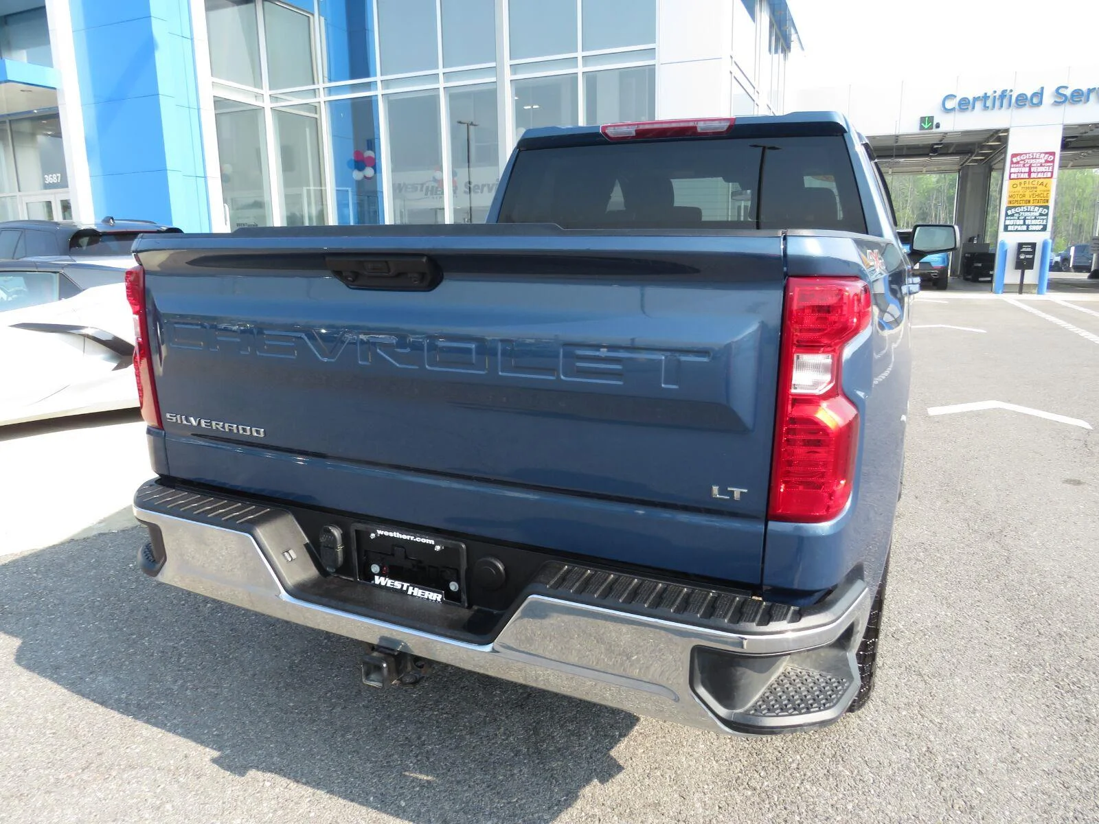 Used 2024 Lakeshore Blue Metallic Chevrolet LT (2FL) image 8
