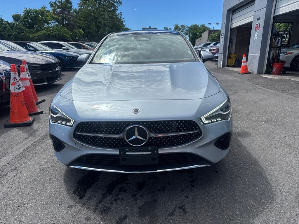 Used 2025  Mercedes-Benz CLA 250 image 2