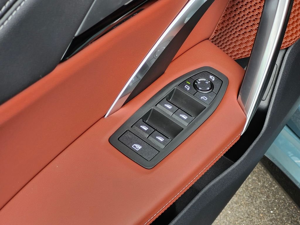 New 2026 Green BMW M35i image 17