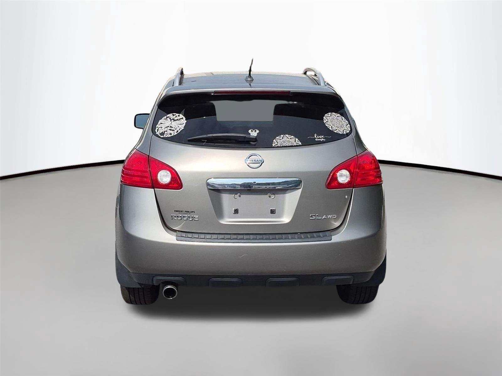 Used 2012 Platinum Graphite Nissan SL image 4