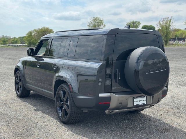 New 2026 Carpathian Grey Land Rover S image 3