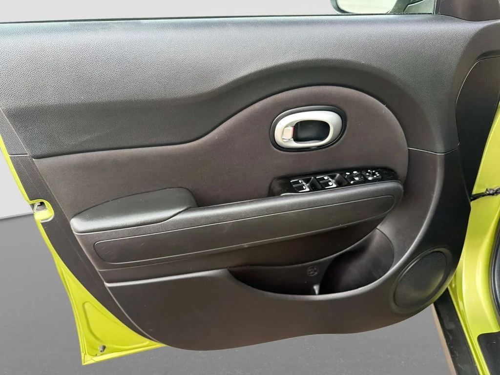 Used 2019 Alien II Kia Base image 18