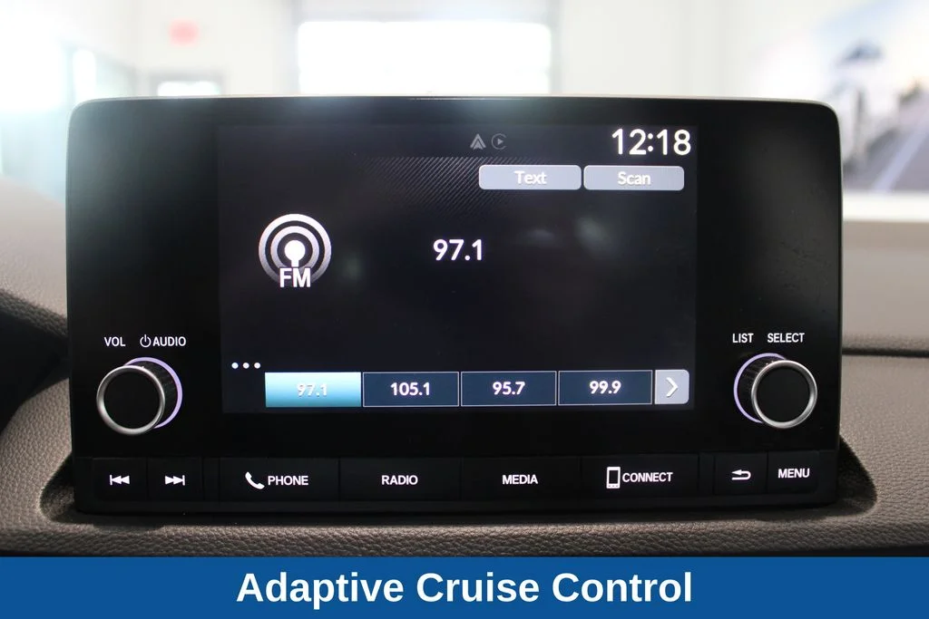 Used 2024  Acura Base image 15