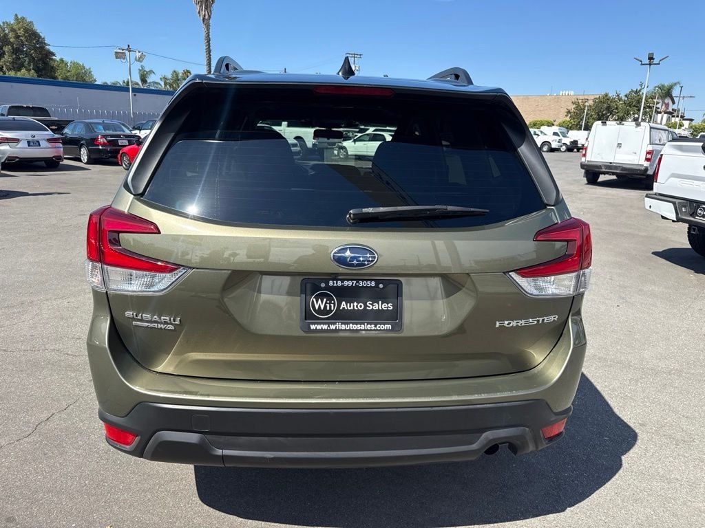 Used 2024 Brown Subaru Premium image 6