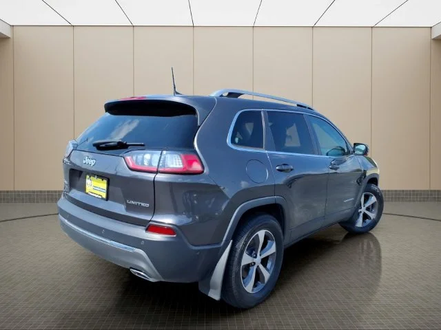 Used 2019 Gray Jeep Limited image 8