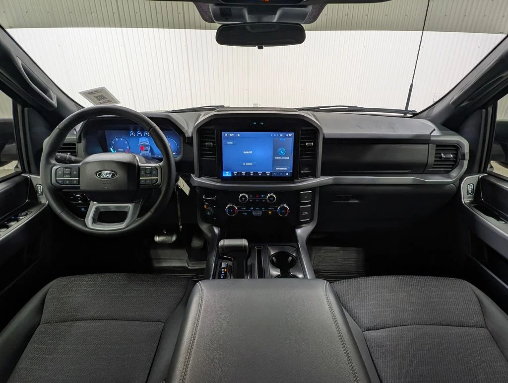 New 2026 Antimatter Blue Metallic Ford XLT image 3