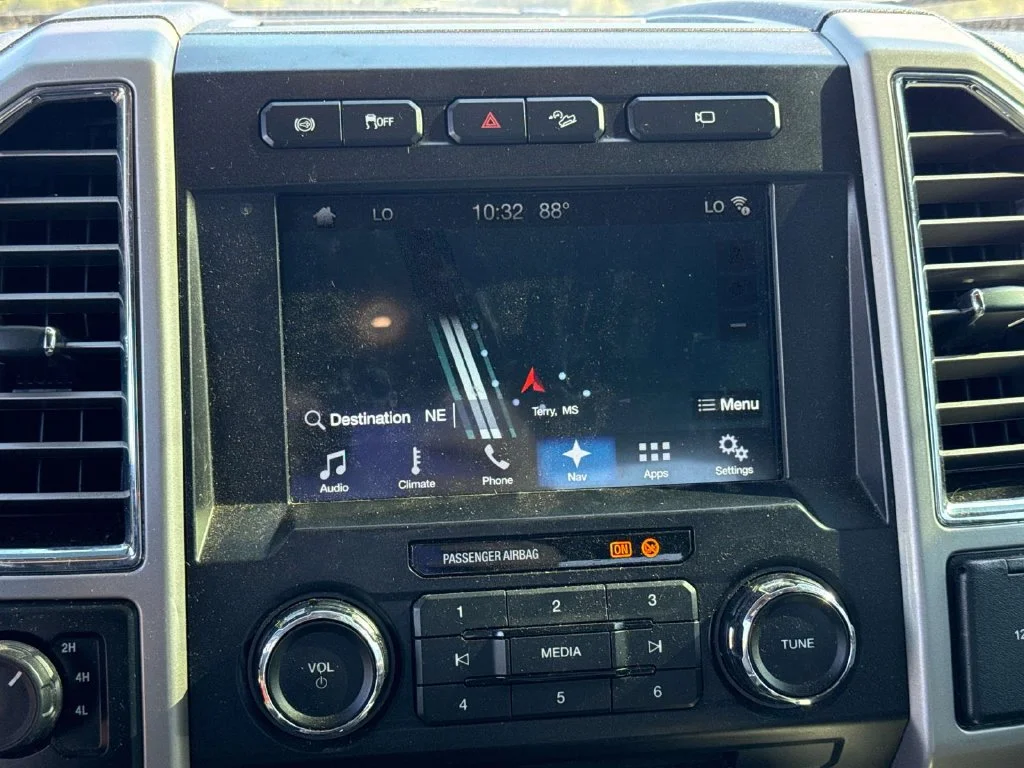 Used 2017 Gray Ford Lariat image 31