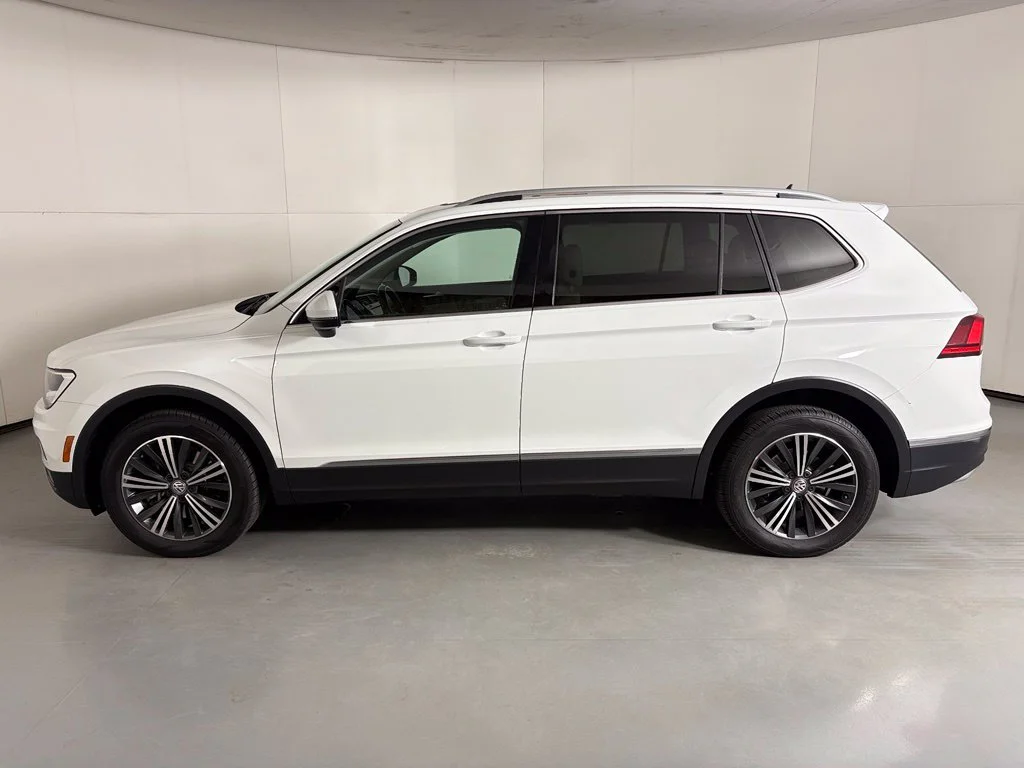 Used 2018  Volkswagen 2.0T SEL image 5