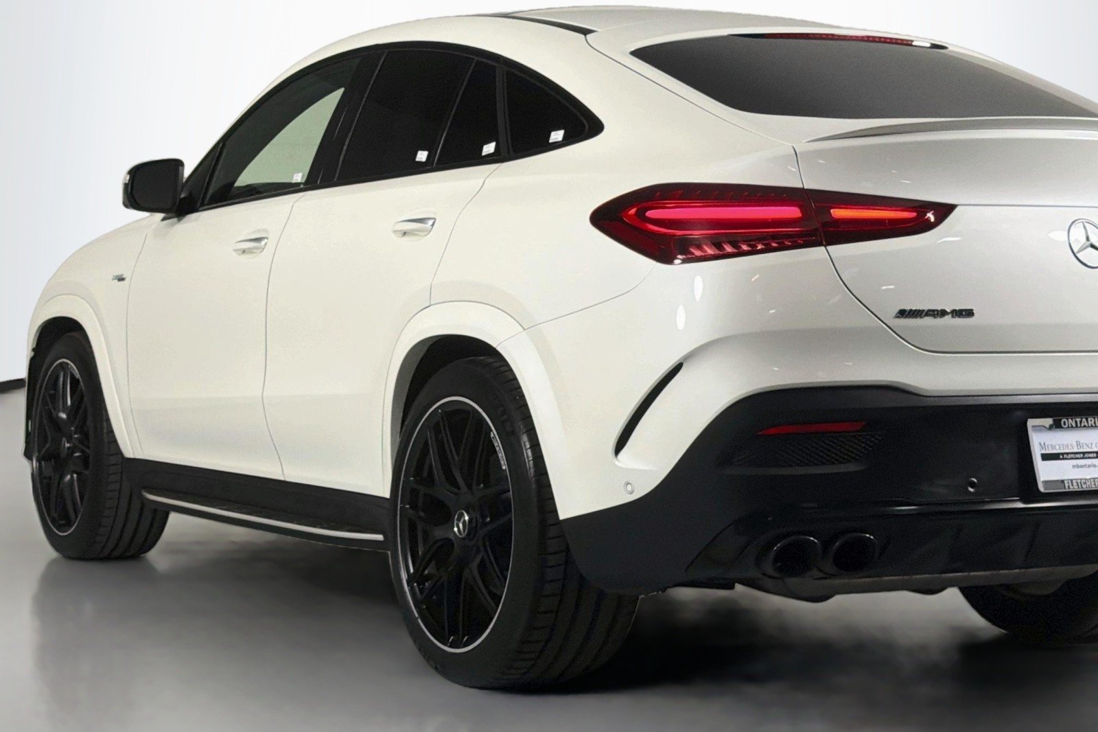 Certified Used 2024 MANUFAKTUR Diamond White Metallic Mercedes-Benz AMG® 53 image 17
