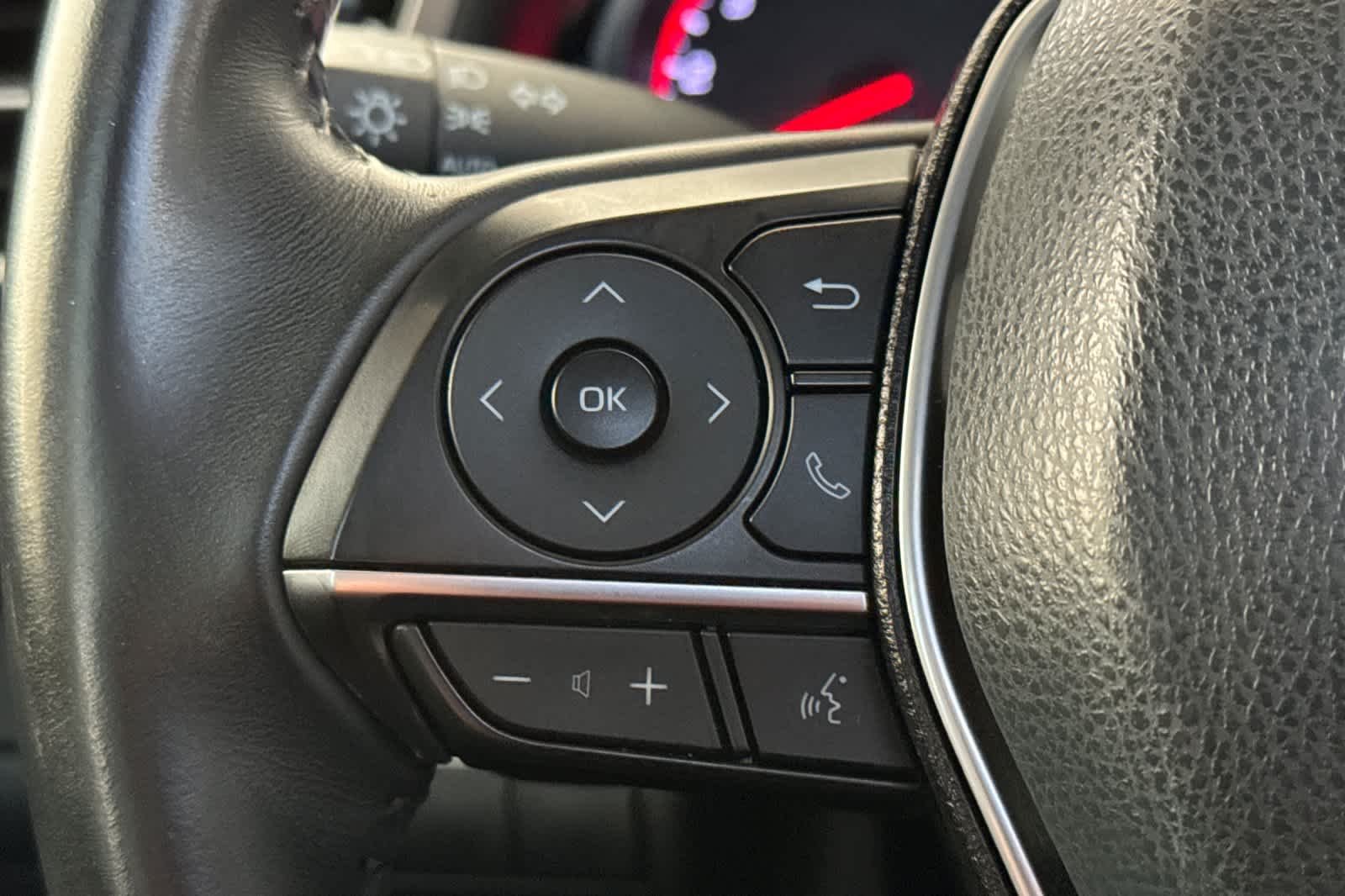 Used 2018 Blue Streak Metallic Toyota XSE image 16