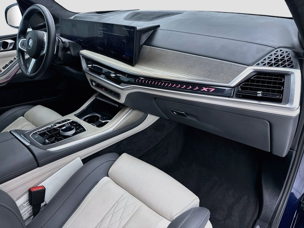2026 BMW X7 40i - Photo 16