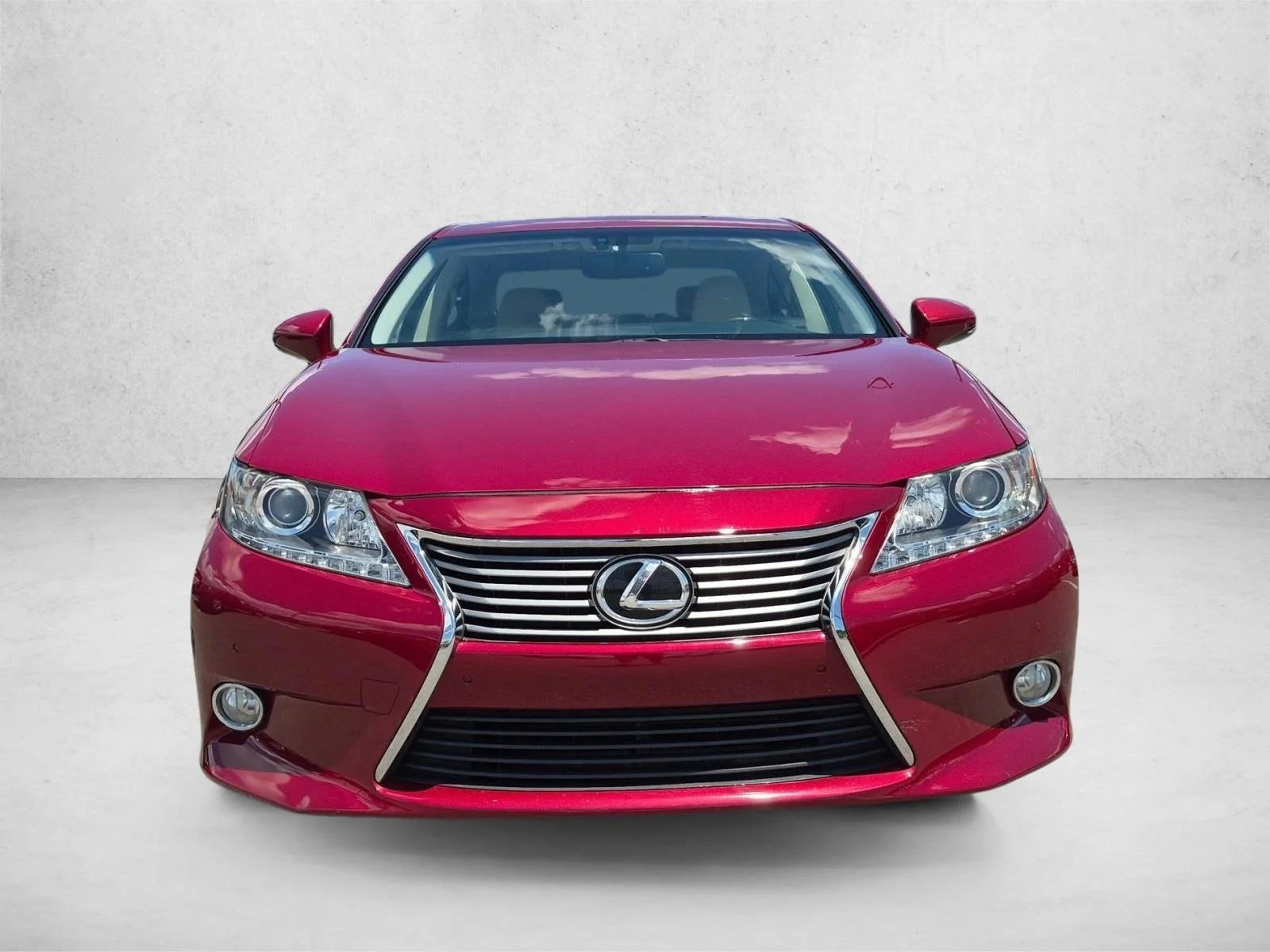 Used 2014 Matador Red Mica Lexus  image 2