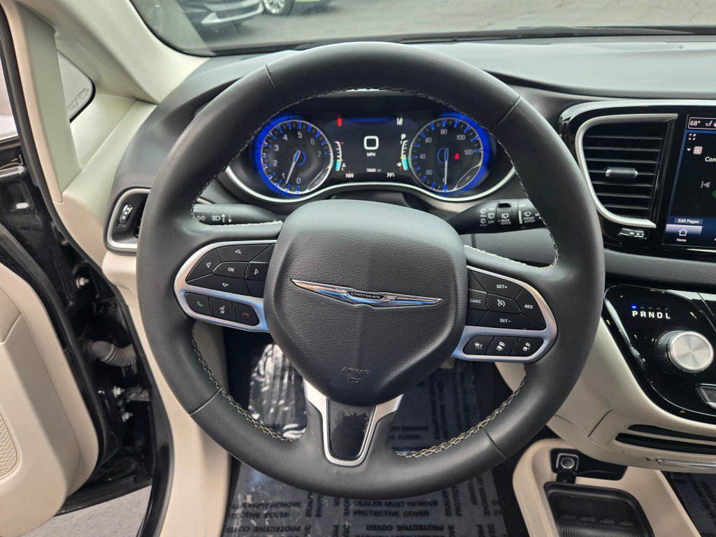 2024 Chrysler Pacifica Touring L - Photo 33