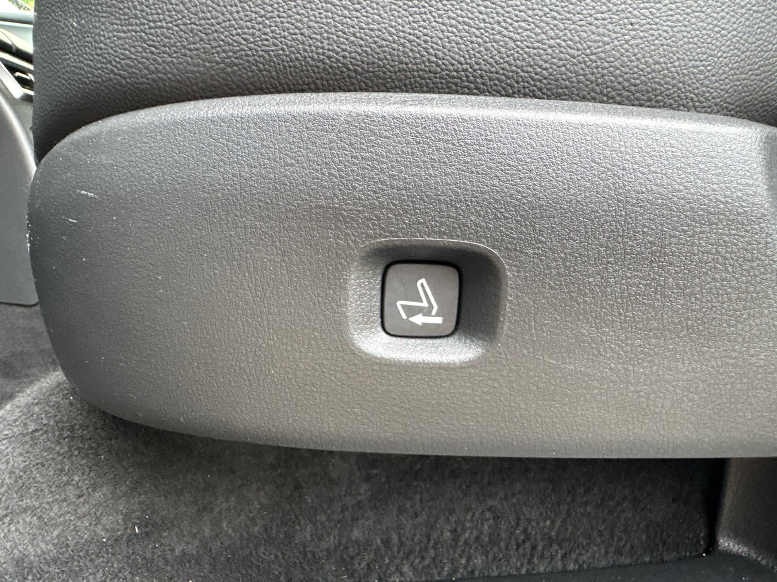 Used 2024 Platinum Quartz Mazda 3.3 Turbo Preferred Plus image 26