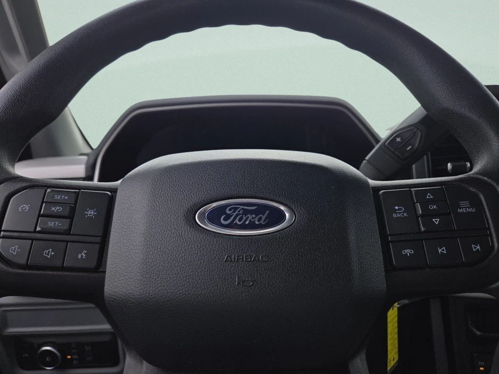 Certified Used 2023 Oxford White Ford XLT image 31